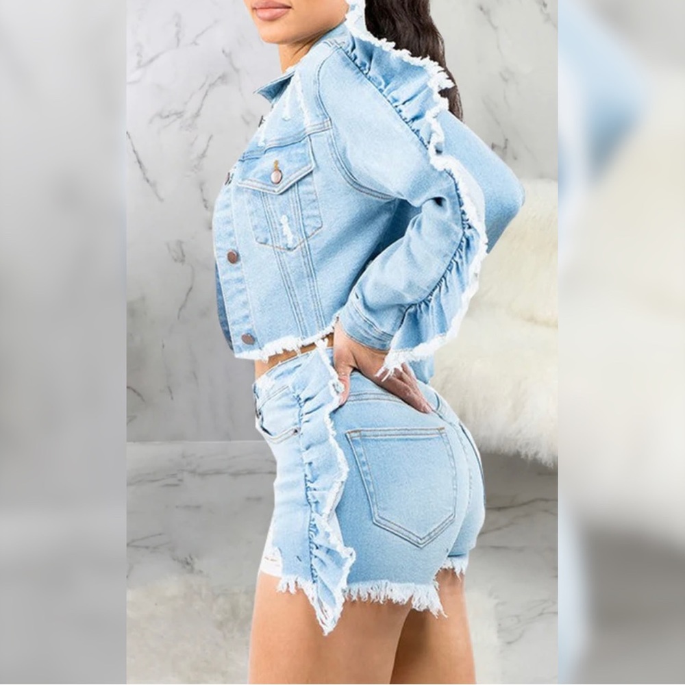 American Bazi Light Wash Cropped Denim Jacket Ruffle Sleeve Plus Size - Picture 2 of 4